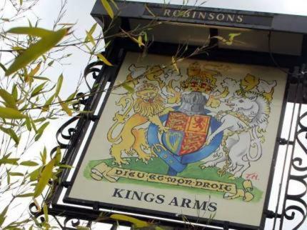 The Kings Arms Bed & Breakfast Wilmslow Ngoại thất bức ảnh